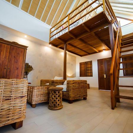 Bombora Medewi Wavelodge Pulukan Zewnętrze zdjęcie